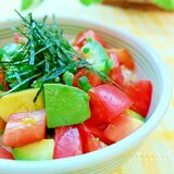 野菜だけが嬉しい♪トマトとアボカドの漬け丼♪